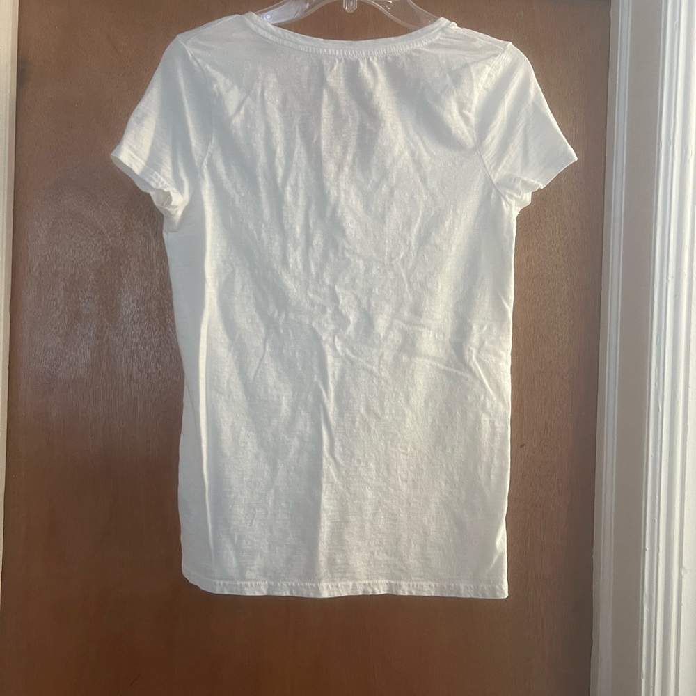 Merona Women’s White Lightweight V-Neck Cap Sleeve Top - Picture 2 of 5